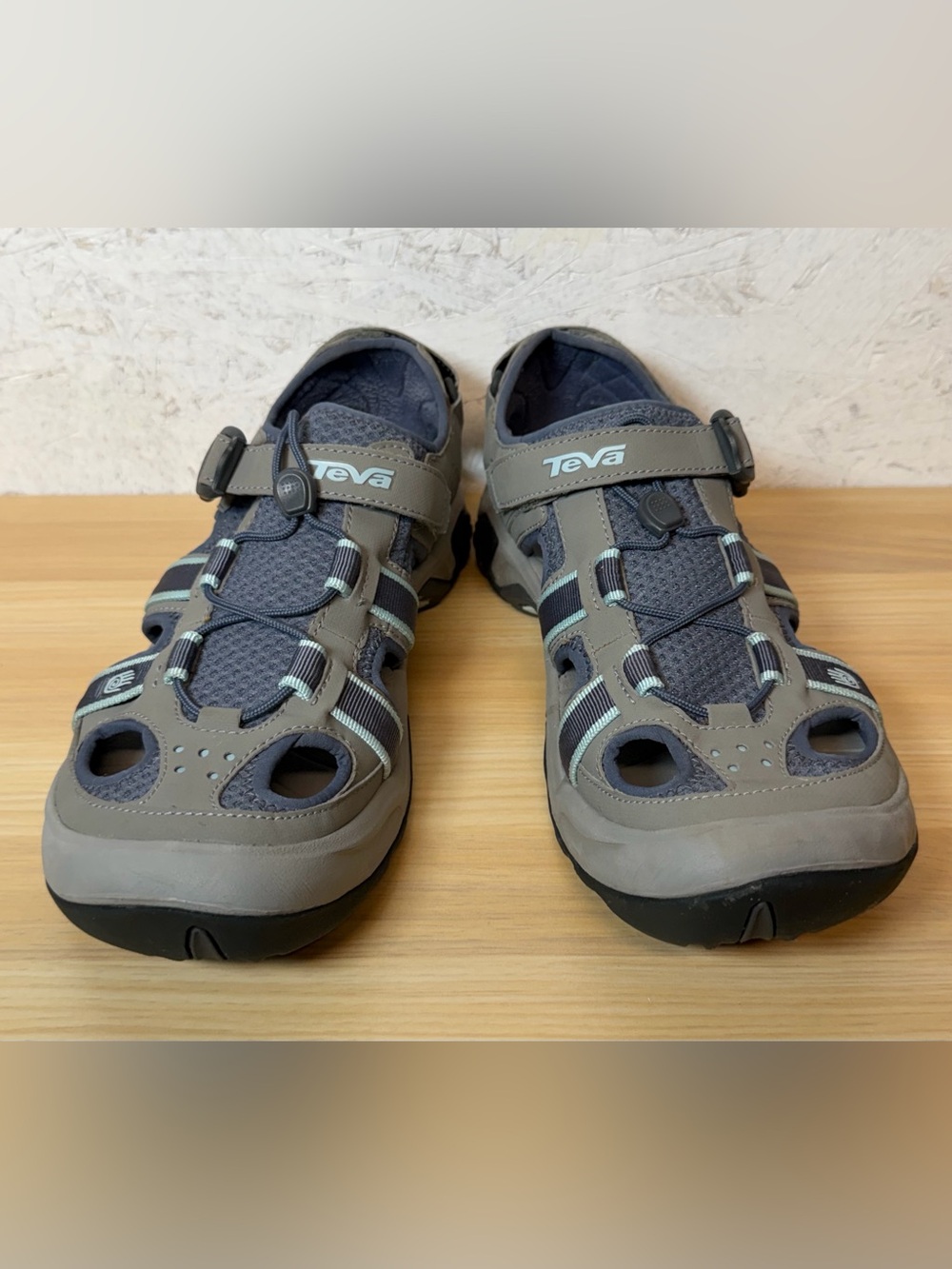 Teva Woman’s Omnium Water Sandals NWOT - Picture 2 of 7